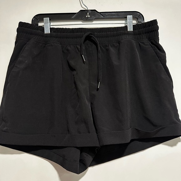 90 Degree By Reflex Black Running Shorts Women's Size XL. Folded Hem. Pockets. - Picture 1 of 9